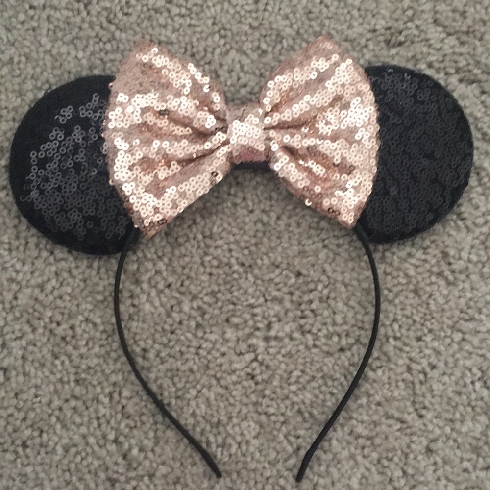 Disney Minnie Mouse ears